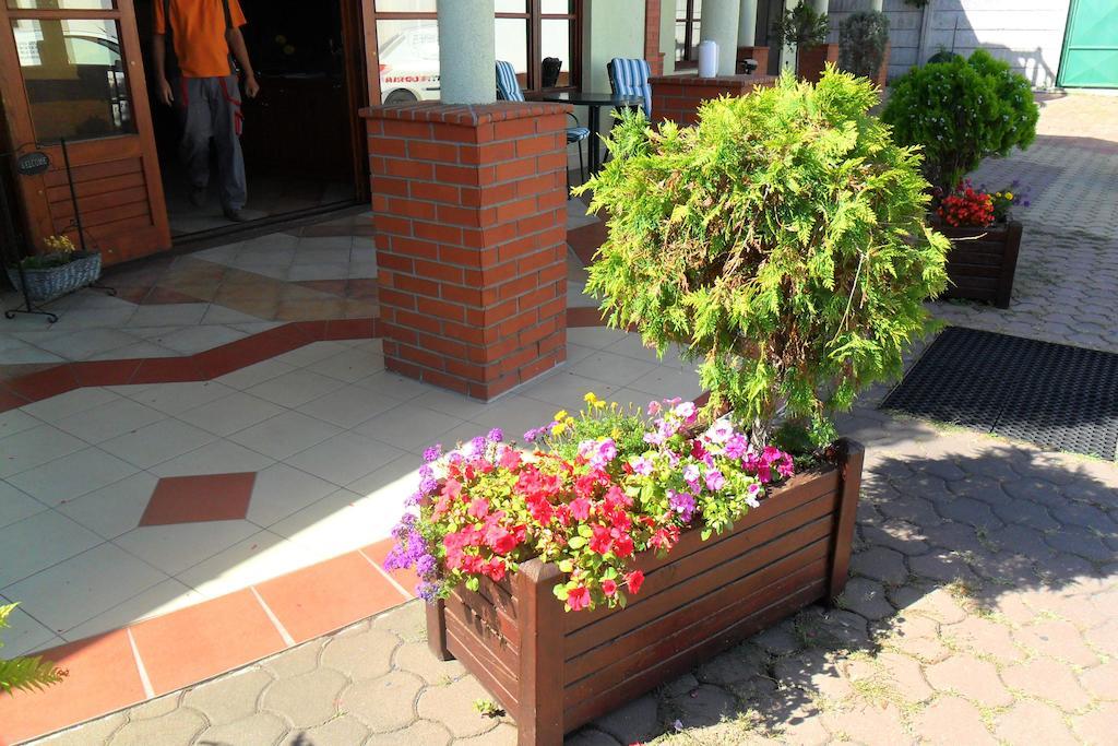 Hotel St.Florian Štúrovo Exteriör bild