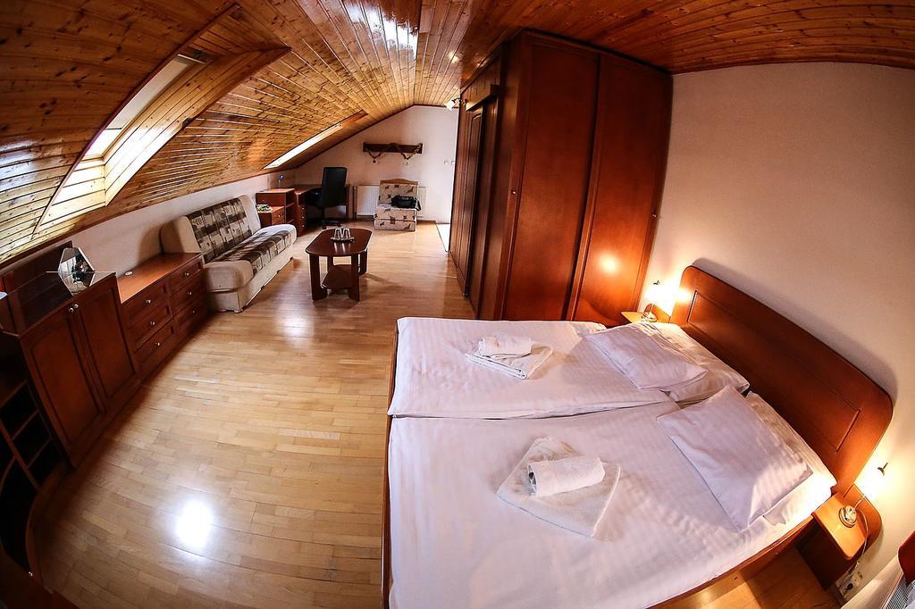Hotel St.Florian Štúrovo Exteriör bild
